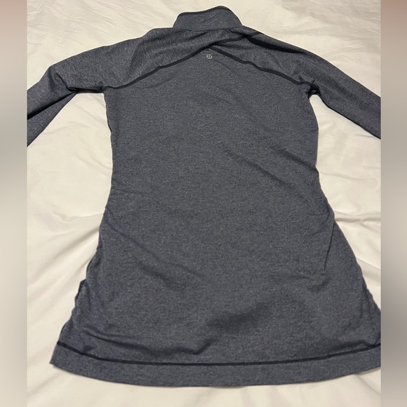 Lululemon Kriss Cross 1/2 Zip - Picture 10 of 15